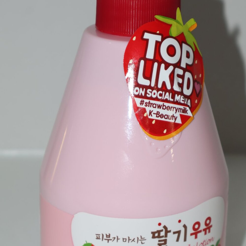 WELCOS KWAILNARA Strawberry Milk or Peach Body Lotion Korean Deep Hydration - Picture 8 of 10